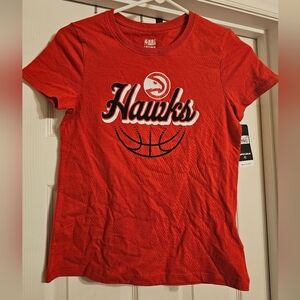 NWT Atlanta Hawks T-shirt.  Size:L (10/12)